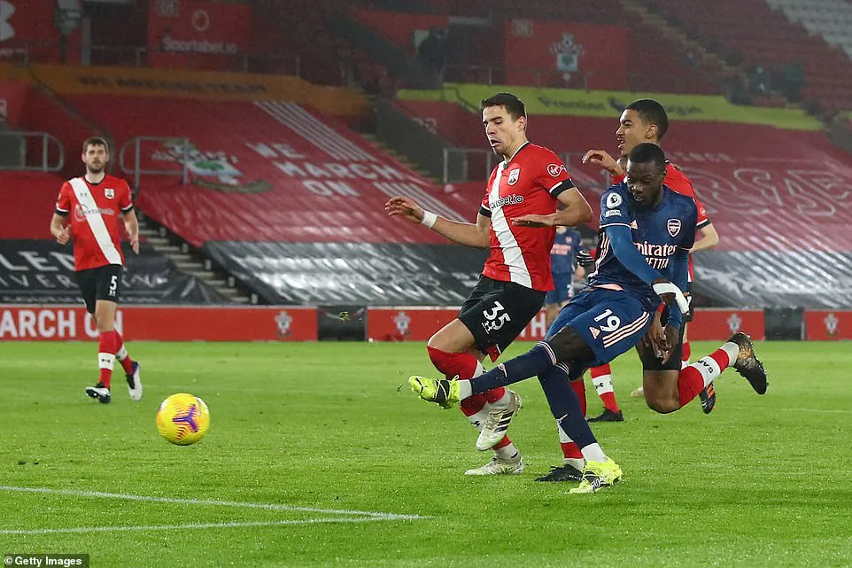 Vòng 20 Ngoại hạng Anh: Saka tỏa sáng, Arsenal ngược dòng ngoạn mục trước Southampton - Ảnh 2. Vòng 20 Ngoại hạng Anh: Saka tỏa sáng, Arsenal ngược dòng ngoạn mục trước Southampton - Ảnh 2.