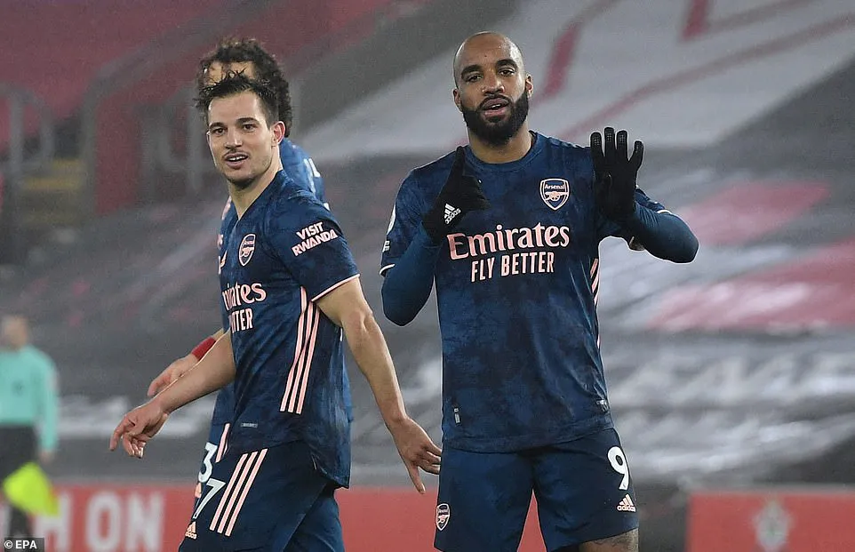 Vòng 20 Ngoại hạng Anh: Saka tỏa sáng, Arsenal ngược dòng ngoạn mục trước Southampton - Ảnh 4. Vòng 20 Ngoại hạng Anh: Saka tỏa sáng, Arsenal ngược dòng ngoạn mục trước Southampton - Ảnh 4.