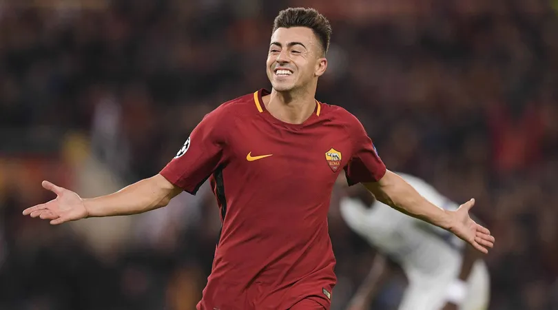 Stephan El Shaarawy chưa thể gia nhập AS Roma - Ảnh 1. Stephan El Shaarawy chưa thể gia nhập AS Roma - Ảnh 1.