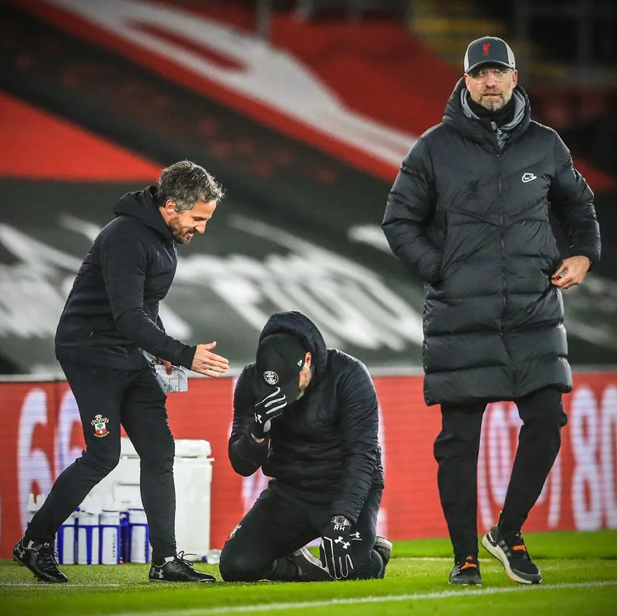 HLV Southampton bật khóc sau chiến thắng trước Liverpool - Ảnh 2. HLV Southampton bật khóc sau chiến thắng trước Liverpool - Ảnh 2.