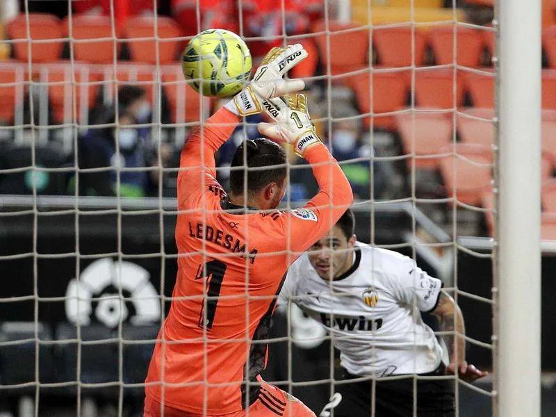 Valencia 1-1 Cadiz: Valencia nối dài chuỗi trận không thắng - Ảnh 3. Valencia 1-1 Cadiz: Valencia nối dài chuỗi trận không thắng - Ảnh 3.