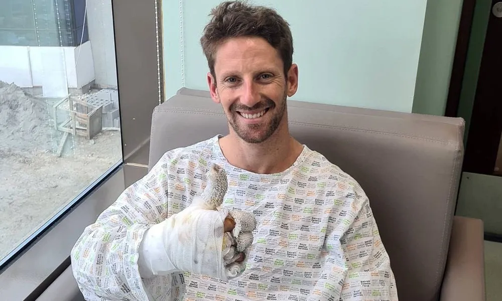 Romain Grosjean hi vọng sẽ tiếp tục tranh tài ở mùa giải 2021 - Ảnh 1. Romain Grosjean hi vọng sẽ tiếp tục tranh tài ở mùa giải 2021 - Ảnh 1.