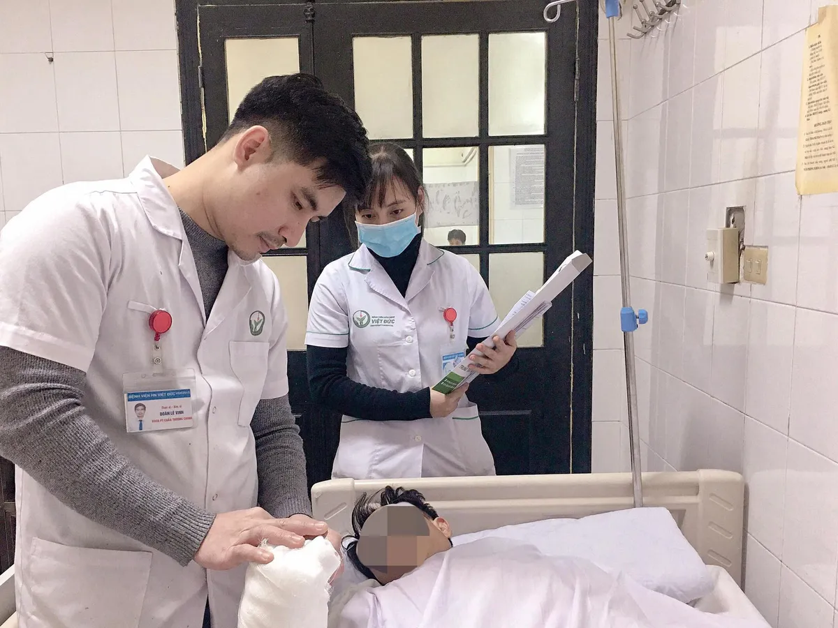 Chưa Tết, tai nạn do pháo tự chế phát nổ đã liên tiếp xảy ra - Ảnh 2. Chưa Tết, tai nạn do pháo tự chế phát nổ đã liên tiếp xảy ra - Ảnh 2.