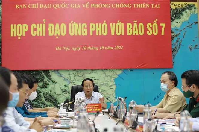 Chuẩn bị sẵn sàng ứng phó với cơn bão Kompasu - Ảnh 2.