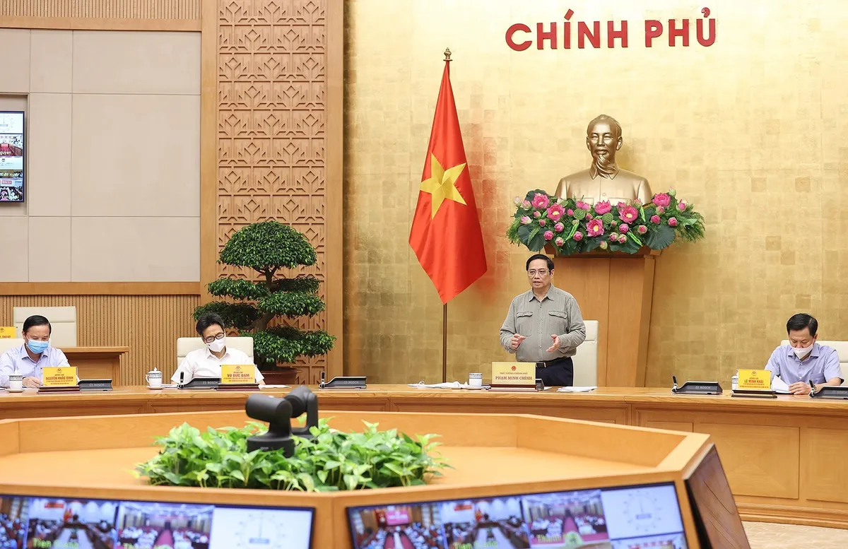 Thủ tướng: Không ban hành giấy phép con, không cát cứ, chia cắt - Ảnh 1. Thủ tướng: Không ban hành giấy phép con, không cát cứ, chia cắt - Ảnh 1.