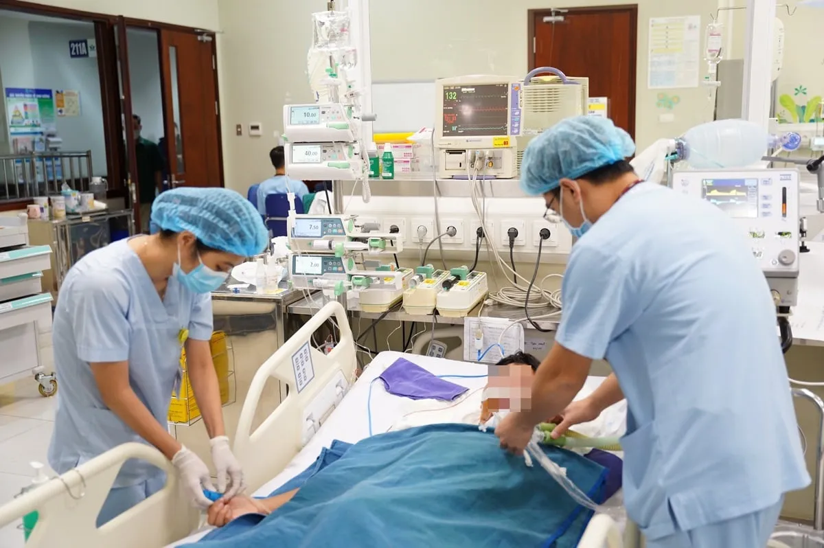 Nhiều trẻ nhập viện trong tình trạng nguy kịch do chấn thương sọ não - Ảnh 1. Nhiều trẻ nhập viện trong tình trạng nguy kịch do chấn thương sọ não - Ảnh 1.