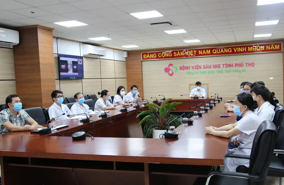 Hội chẩn trực tuyến, kết nối từ xa: Xóa nhòa khoảng cách trong điều trị bệnh nhân nặng - Ảnh 2. Hội chẩn trực tuyến, kết nối từ xa: Xóa nhòa khoảng cách trong điều trị bệnh nhân nặng - Ảnh 2.