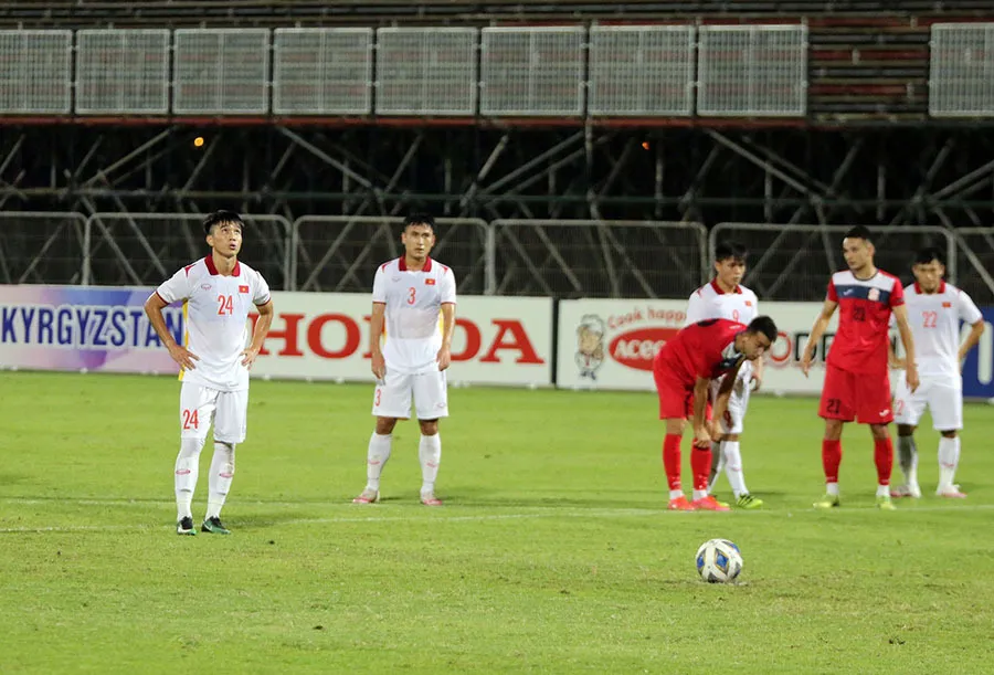 Văn Đạt lập cú đúp, U23 Việt Nam thắng đậm U23 Kyrgyzstan - Ảnh 1.