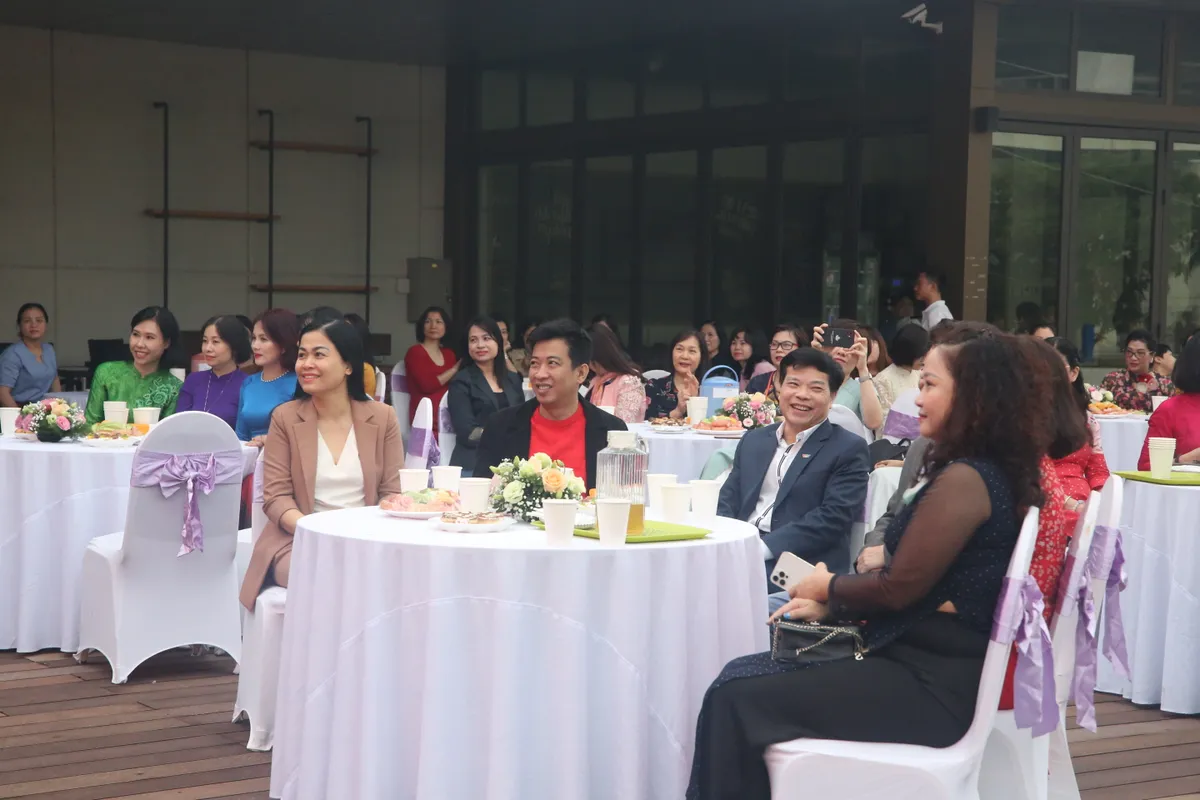 Đài THVN rộn ràng chào mừng ngày Phụ nữ Việt Nam (20/10) - Ảnh 11. Đài THVN rộn ràng chào mừng ngày Phụ nữ Việt Nam (20/10) - Ảnh 11.