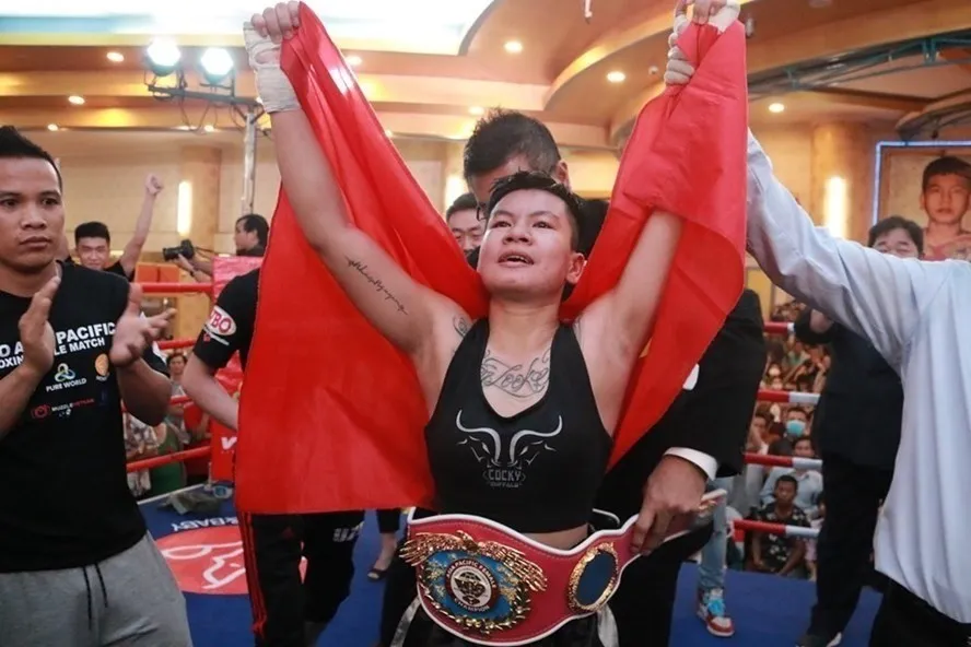 Võ sĩ Nguyễn Thị Thu Nhi bị thu hồi đai WBO thế giới - Ảnh 1.