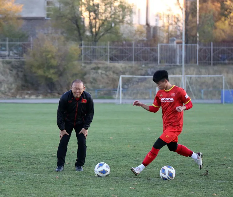 HLV Park Hang-seo giải tỏa áp lực cho các học trò trước thềm Vòng loại U23 châu Á 2022 - Ảnh 4. HLV Park Hang-seo giải tỏa áp lực cho các học trò trước thềm Vòng loại U23 châu Á 2022 - Ảnh 4.