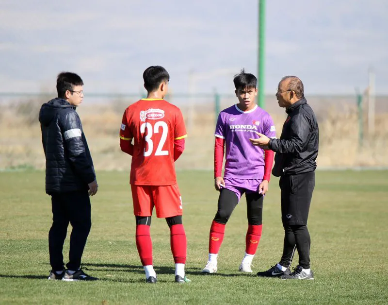 ĐT U23 Việt Nam chia quân đấu tập, HLV Park Hang-seo hài lòng về sự nỗ lực của các học trò - Ảnh 5. ĐT U23 Việt Nam chia quân đấu tập, HLV Park Hang-seo hài lòng về sự nỗ lực của các học trò - Ảnh 5.