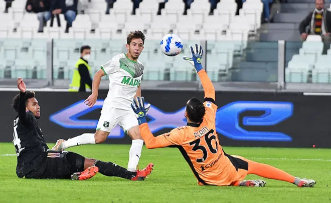 Juventus thất bại đáng tiếc trước Sassuolo | Vòng 10 Serie A 2021/22 - Ảnh 3. Juventus thất bại đáng tiếc trước Sassuolo | Vòng 10 Serie A 2021/22 - Ảnh 3.