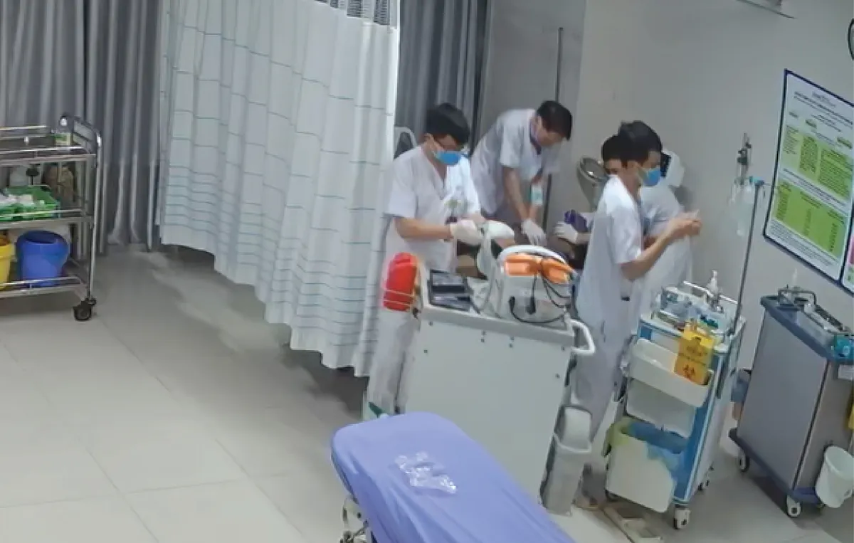 Bệnh nhân xuất viện sau 3 ngày cấp cứu ngừng tuần hoàn - Ảnh 1. Bệnh nhân xuất viện sau 3 ngày cấp cứu ngừng tuần hoàn - Ảnh 1.
