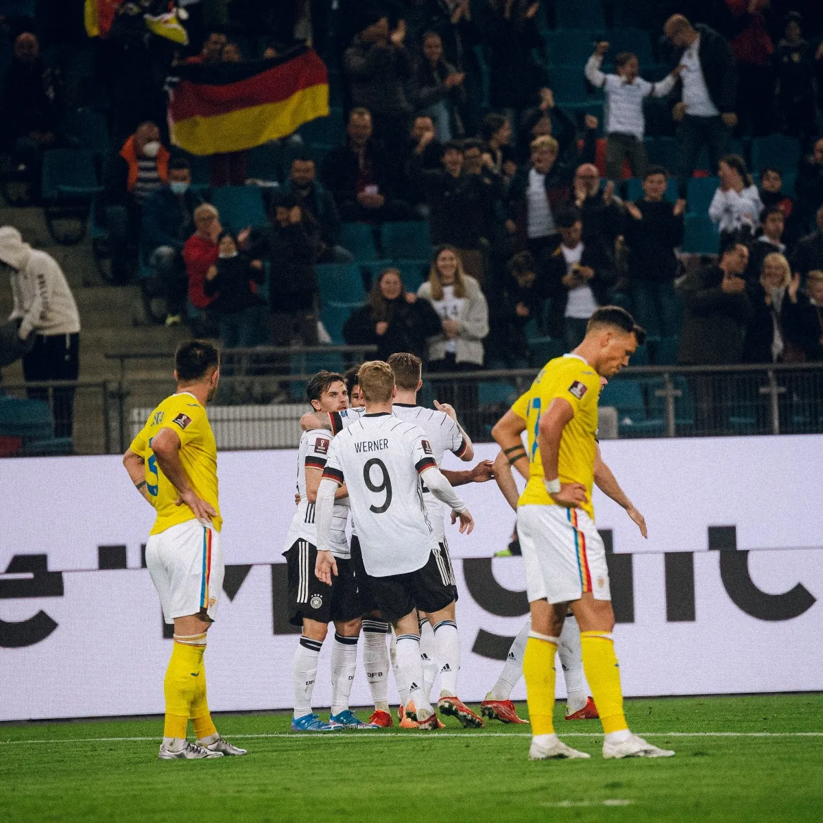 ĐT Đức nhọc nhằn giành 3 điểm trước Romania - Ảnh 1. ĐT Đức nhọc nhằn giành 3 điểm trước Romania - Ảnh 1.