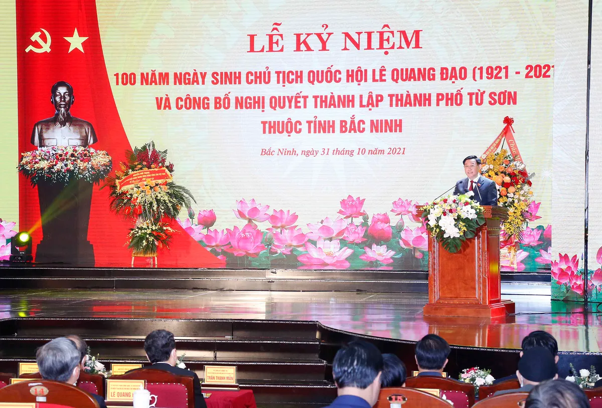 Kỷ niệm 100 năm Ngày sinh đồng chí Lê Quang Đạo và công bố thành lập TP Từ Sơn - Ảnh 1.