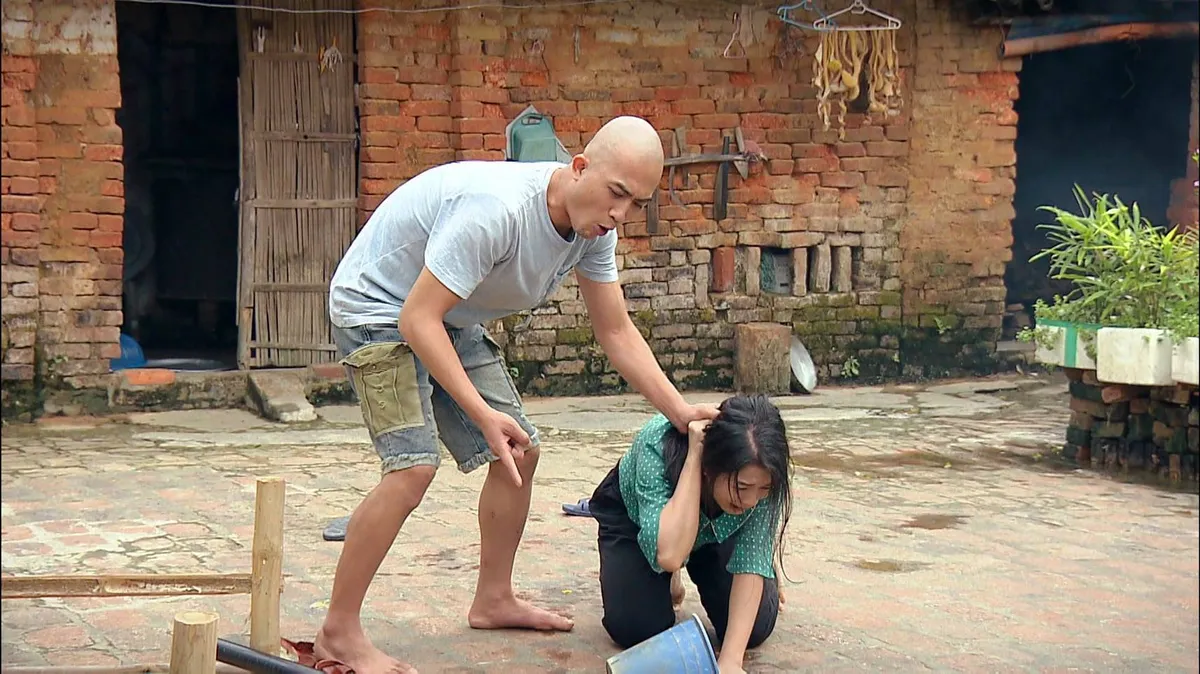 Phố trong làng - Tập 4: Sau cú lừa tinh quái, Nam kết bạn với con gái Chí Phèo Mến - Ảnh 14.
