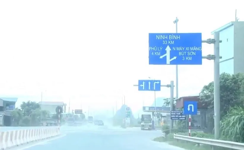 Sống gần mỏ đá, nhà không dám mở cửa, đi làm về không được nghỉ - Ảnh 1.