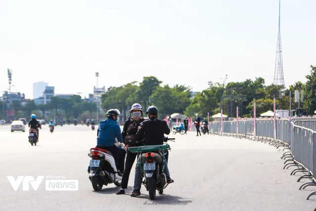 Giảm giá kịch sàn, dân phe vé Mỹ Đình vẫn ế khách ngay trước trận của ĐT Việt Nam - Ảnh 6.