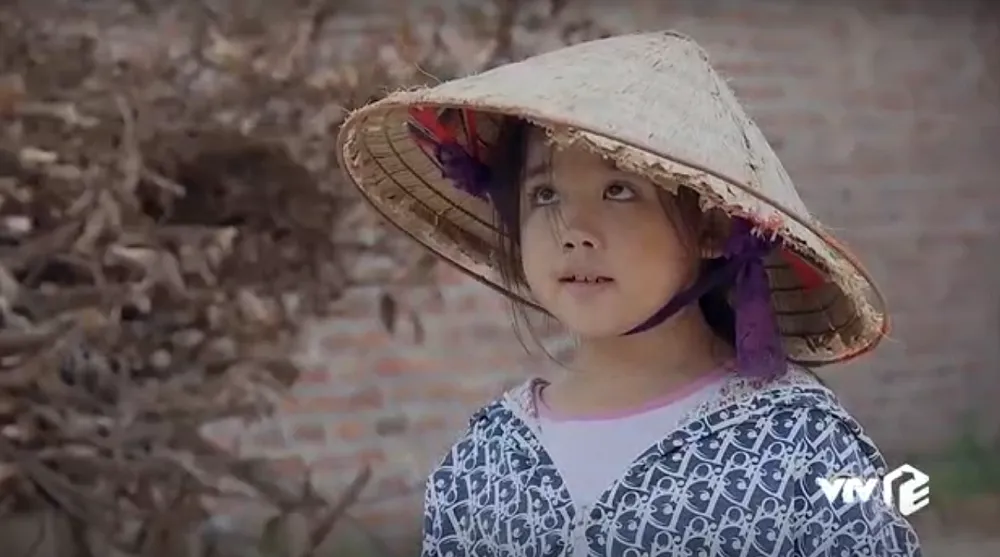 Phố trong làng - Tập 4: Sau cú lừa tinh quái, Nam kết bạn với con gái Chí Phèo Mến - Ảnh 10.