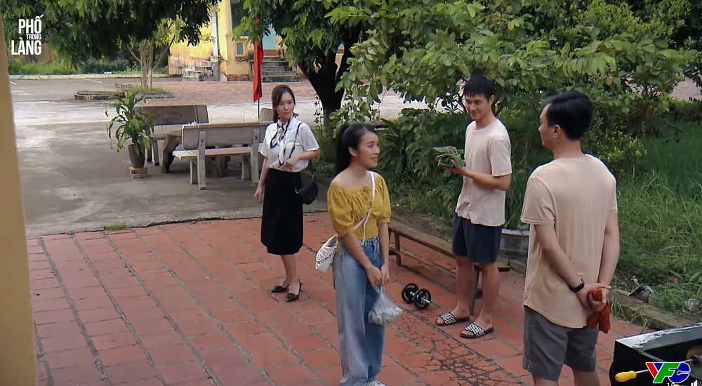 Phố trong làng - Tập 4: Sau cú lừa tinh quái, Nam kết bạn với con gái Chí Phèo Mến - Ảnh 11.