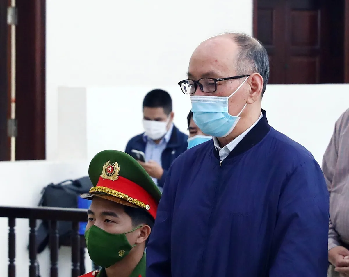 Nguy&ecirc;n Tổng Gi&aacute;m đốc Tổng C&ocirc;ng ty Th&eacute;p Việt Nam Đậu Văn H&ugrave;ng được cho hưởng &aacute;n treo - Ảnh 1.