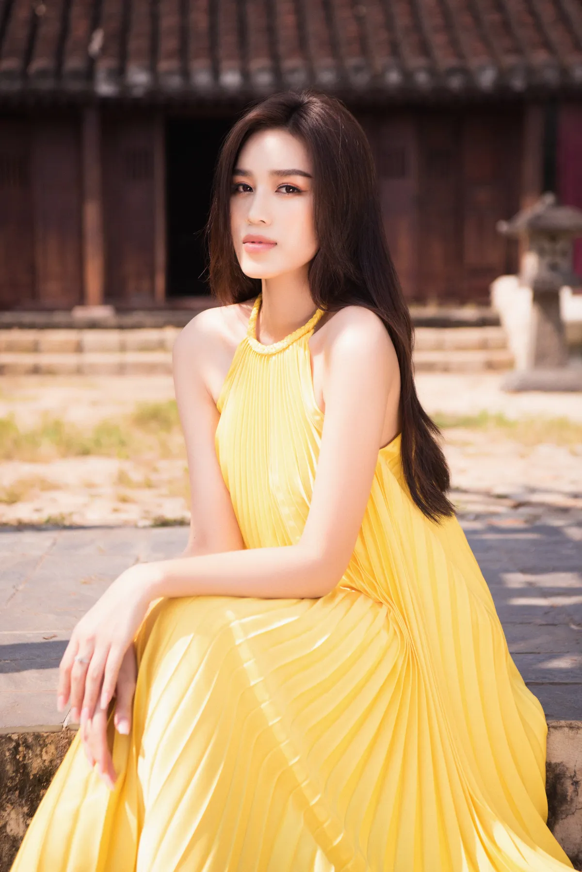 Đỗ Hà đưa hình ảnh đi cấy vào clip dự thi Miss World 2021 - Ảnh 7.