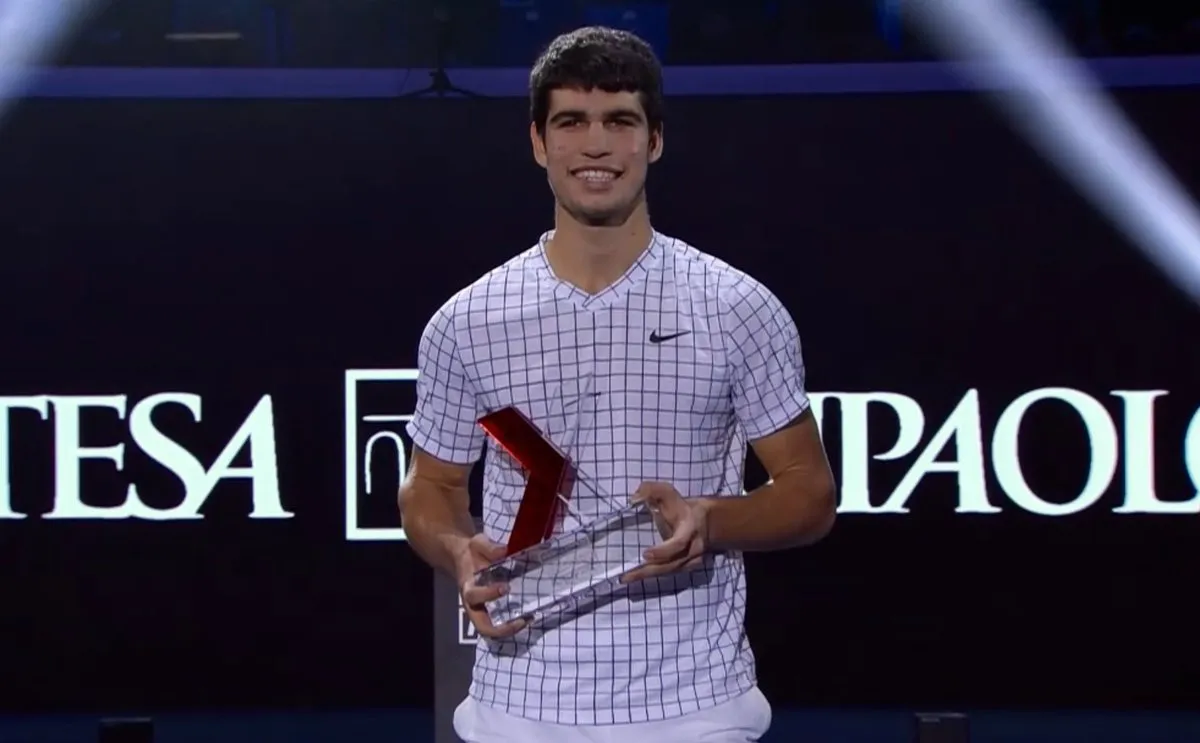 Carlos Alcaraz vô địch giải quần vợt Next Gen ATP Finals - Ảnh 2. Carlos Alcaraz vô địch giải quần vợt Next Gen ATP Finals - Ảnh 2.