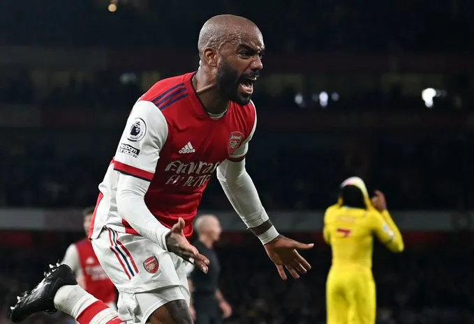 HLV Arteta đau đầu vì chân sút trẻ tiềm năng nhất quyết rời Arsenal - Ảnh 2. HLV Arteta đau đầu vì chân sút trẻ tiềm năng nhất quyết rời Arsenal - Ảnh 2.