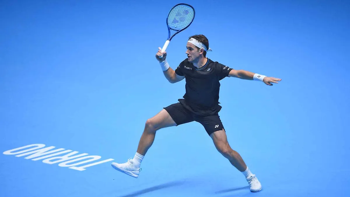 Ngược dòng thắng Cameron Norrie, Casper Ruud nuôi hi vọng đi tiếp tại ATP Finals 2021 - Ảnh 1. Ngược dòng thắng Cameron Norrie, Casper Ruud nuôi hi vọng đi tiếp tại ATP Finals 2021 - Ảnh 1.