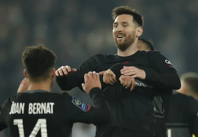 Messi có bàn thắng đầu tiên ở Ligue 1 - Ảnh 5. Messi có bàn thắng đầu tiên ở Ligue 1 - Ảnh 5.
