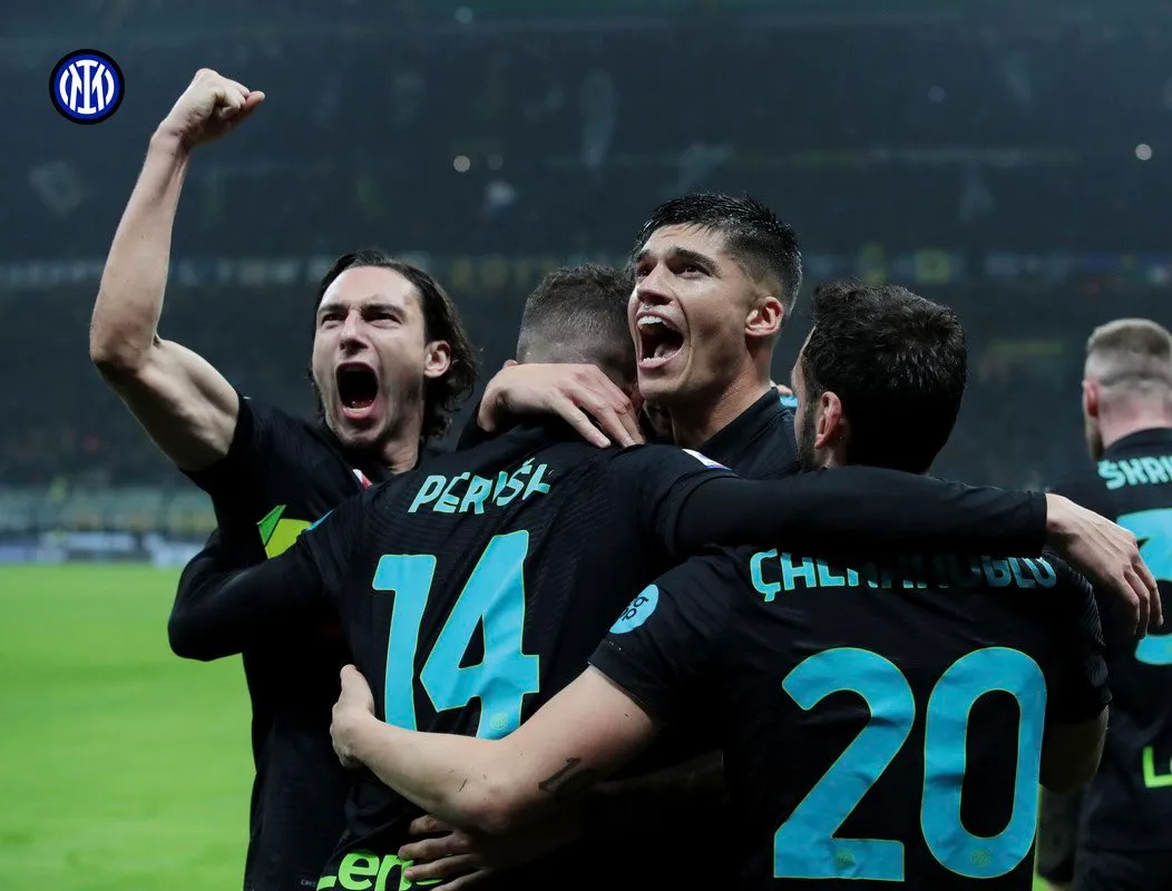 Inter Milan xuất sắc cắt mạch bất bại của Napoli - Ảnh 4. Inter Milan xuất sắc cắt mạch bất bại của Napoli - Ảnh 4.