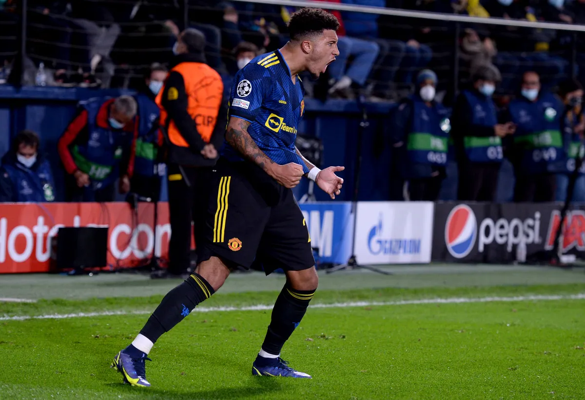 Villarreal 0-2 Man Utd | Ronaldo, Sancho giúp Quỷ đỏ giành vé vào vòng 1/8 Champions League - Ảnh 2. Villarreal 0-2 Man Utd | Ronaldo, Sancho giúp Quỷ đỏ giành vé vào vòng 1/8 Champions League - Ảnh 2.