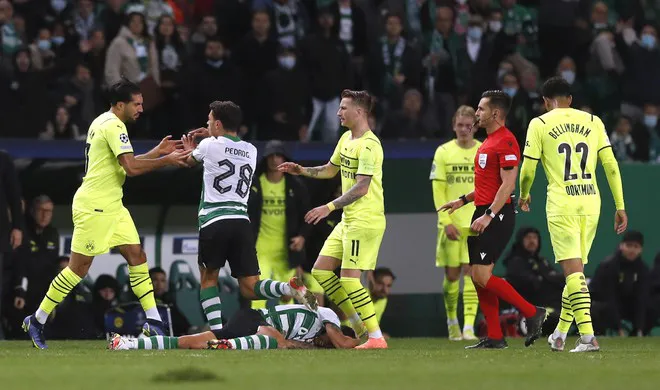 Xác định 11 đội bóng vượt qua vòng bảng UEFA Champions League 2021/22 - Ảnh 2. Xác định 11 đội bóng vượt qua vòng bảng UEFA Champions League 2021/22 - Ảnh 2.