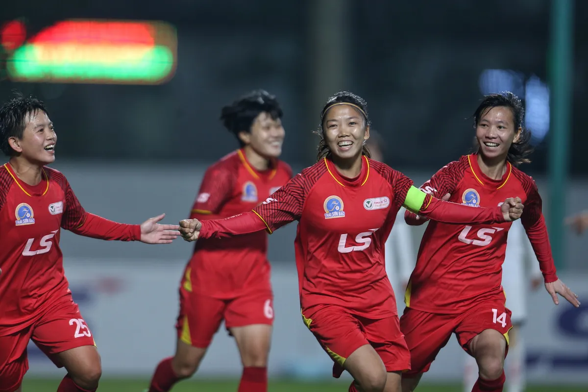 TP Hồ Chí Minh vô địch Giải Bóng đá Nữ VĐQG 2021 - Ảnh 3. TP Hồ Chí Minh vô địch Giải Bóng đá Nữ VĐQG 2021 - Ảnh 3.
