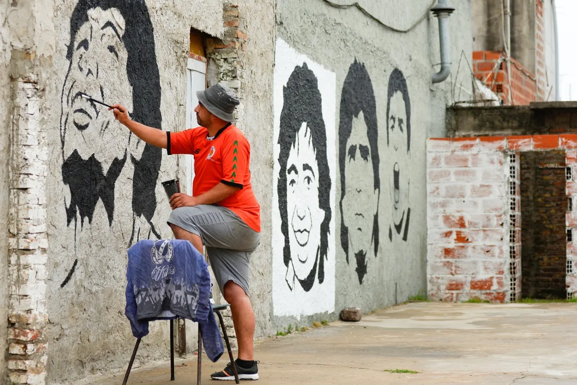 Thế giới tưởng niệm 1 năm ngày mất của Diego Maradona - Ảnh 4. Thế giới tưởng niệm 1 năm ngày mất của Diego Maradona - Ảnh 4.