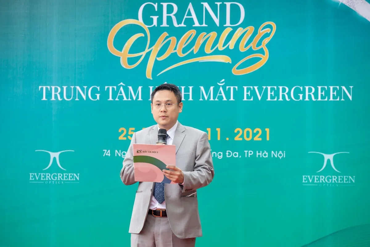 Khai trương kính mắt Evergreen - Ảnh 2.