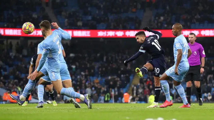 Đánh bại West Ham, Manchester City đòi lại ngôi nhì bảng từ tay Liverpool - Ảnh 2. Đánh bại West Ham, Manchester City đòi lại ngôi nhì bảng từ tay Liverpool - Ảnh 2.