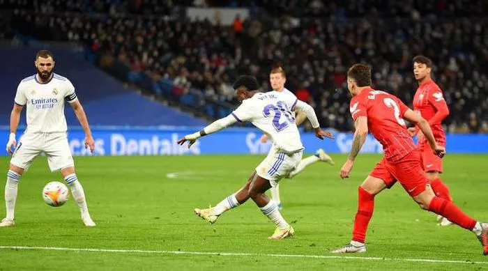 Thắng thuyết phục Cadiz, Atletico Madrid bám sát Real Madrid - Ảnh 4.