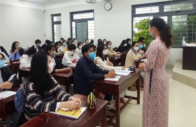 Đà Nẵng: Học sinh lớp 10 và 11 đi học trực tiếp trở lại - Ảnh 4.