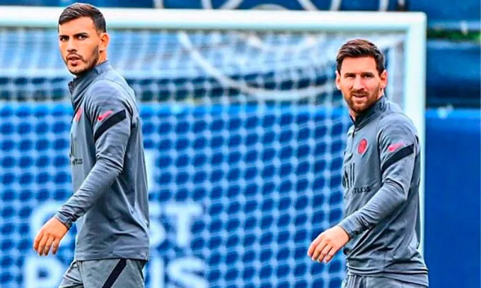 Messi gặp vấn đề về sức khỏe ngay sau khi nhận Quả bóng vàng - Ảnh 1. Messi gặp vấn đề về sức khỏe ngay sau khi nhận Quả bóng vàng - Ảnh 1.