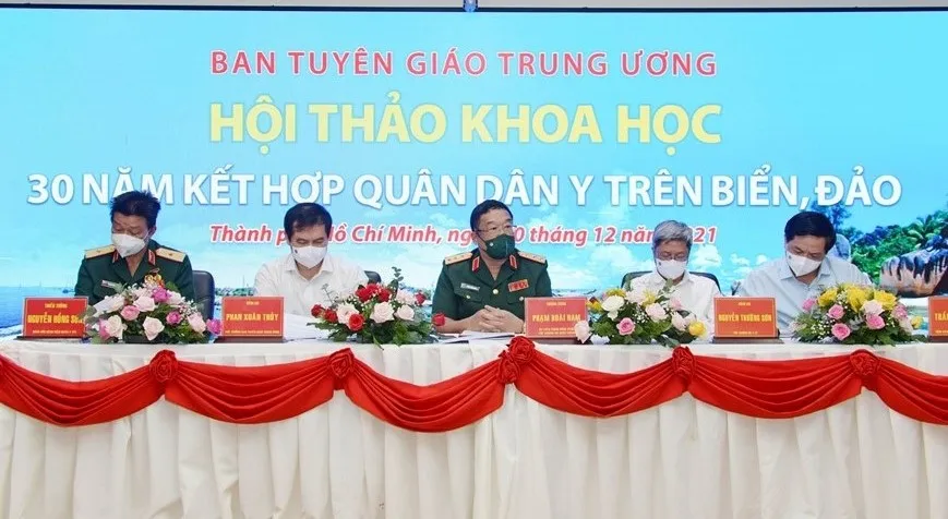 Kết hợp quân dân y trong bảo đảm y tế vùng biển đảo - Ảnh 1.