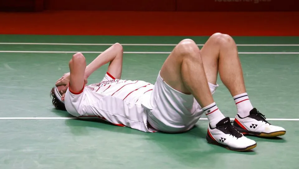Viktor Axelsen bị loại ngay tại vòng 1 giải cầu lông vô địch thế giới - Ảnh 1. Viktor Axelsen bị loại ngay tại vòng 1 giải cầu lông vô địch thế giới - Ảnh 1.