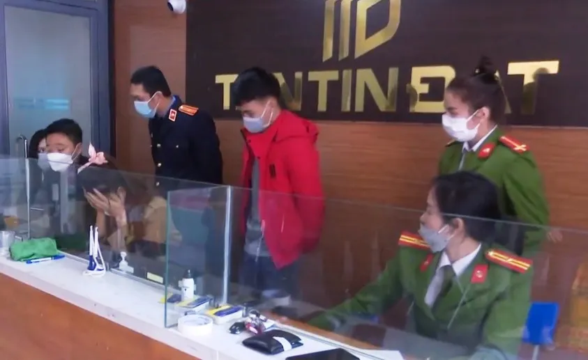 Triệt xo&aacute; đường d&acirc;y cho vay nặng l&atilde;i ngh&igrave;n tỷ li&ecirc;n tỉnh - Ảnh 1.