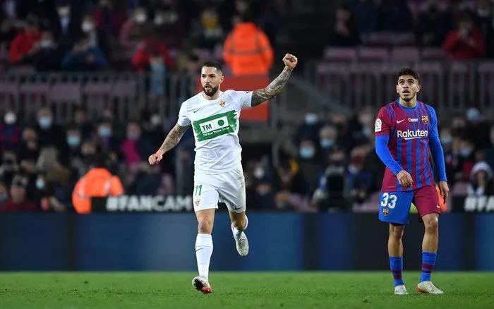 Barcelona giành 3 điểm nghẹt thở trên sân nhà - Ảnh 2. Barcelona giành 3 điểm nghẹt thở trên sân nhà - Ảnh 2.
