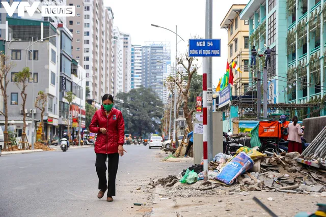 Hà Nội: Đường hàng trăm tỷ vẫn nhếch nhác sau khi hoàn thiện - Ảnh 3.