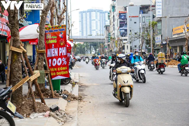 Hà Nội: Đường hàng trăm tỷ vẫn nhếch nhác sau khi hoàn thiện - Ảnh 4.