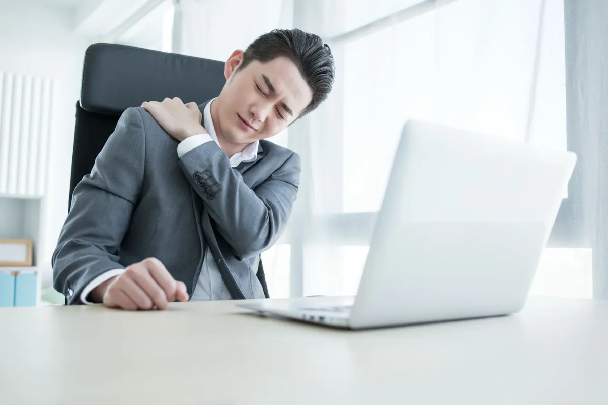 Chuyên gia tư vấn cách cải thiện và phòng ngừa biến chứng do thoái hóa khớp sớm - Ảnh 1.