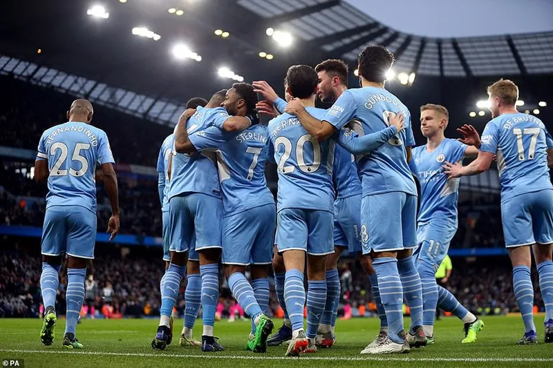 Thắng ấn tượng Leicester trong cơn mưa bàn thắng, Man City củng cố ngôi đầu Ngoại hạng Anh - Ảnh 2. Thắng ấn tượng Leicester trong cơn mưa bàn thắng, Man City củng cố ngôi đầu Ngoại hạng Anh - Ảnh 2.