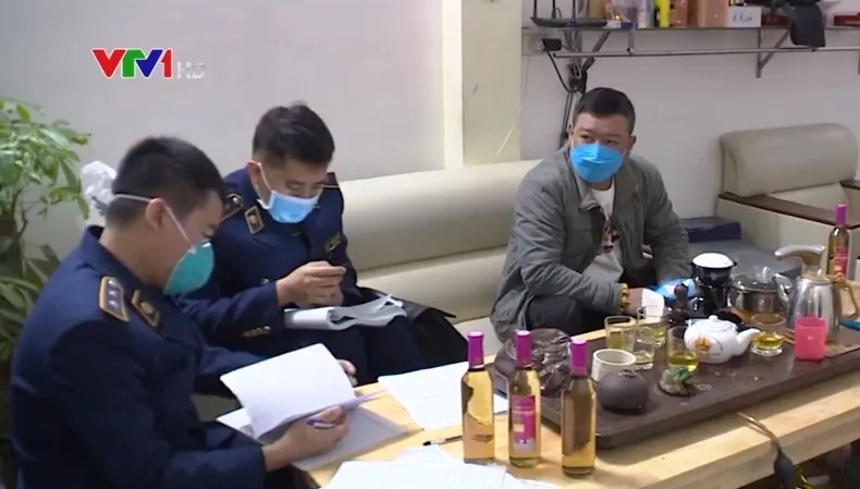 Vụ 10.000 chai nước bị thu giữ: Sản phẩm nhập lậu, x&eacute; nh&atilde;n th&agrave;nh nước ngọt trong nước? - Ảnh 2.